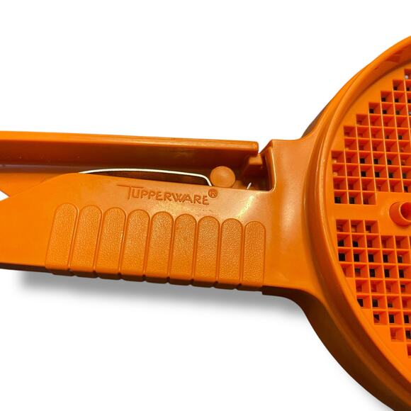 Vintage Tupperware Flour Sifter 1689 with Container 1493 & Lid 215 Orange - Picture 6 of 13